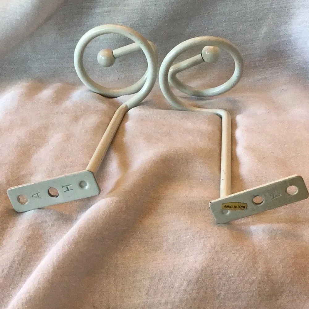 Retro 1980s curtain tiebacks - Picture 2 of 3